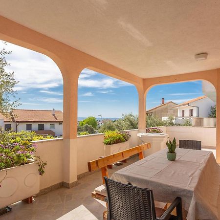 Stunning Apartment In Krk With Kitchen Krk Town Eksteriør billede