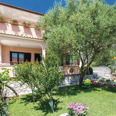 Stunning Apartment In Krk With Kitchen Krk Town Eksteriør billede