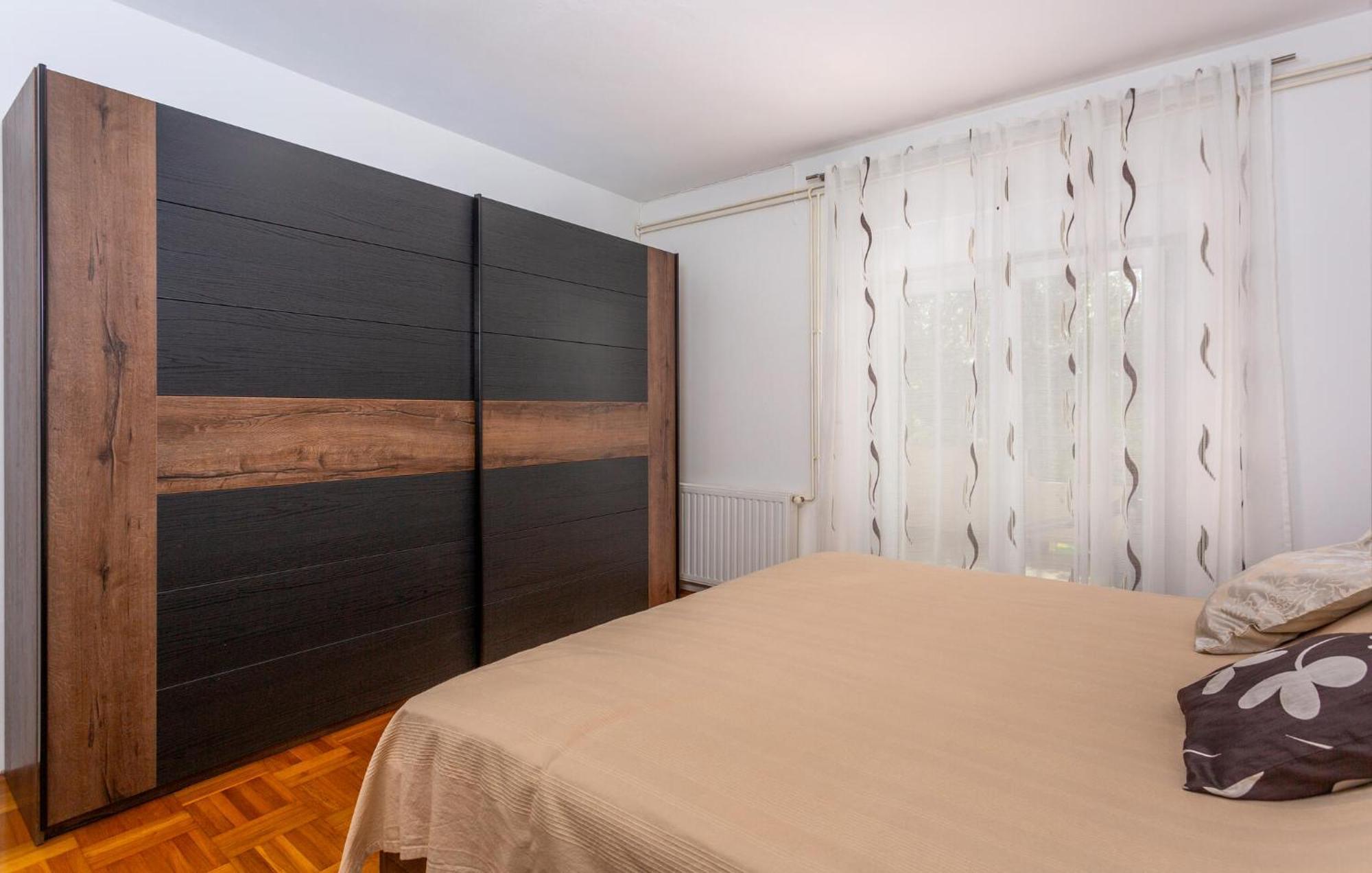 Stunning Apartment In Krk With Kitchen Krk Town Eksteriør billede