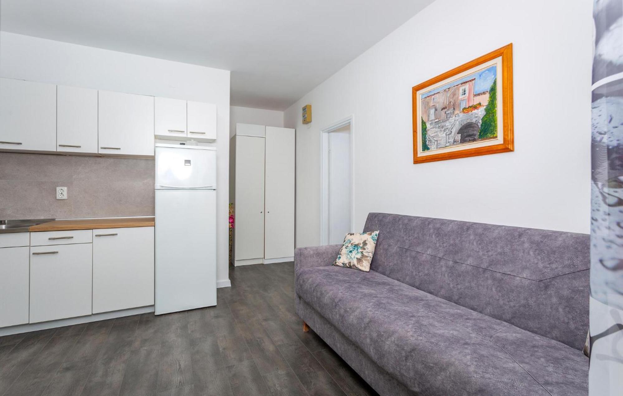 Stunning Apartment In Krk With Kitchen Krk Town Eksteriør billede