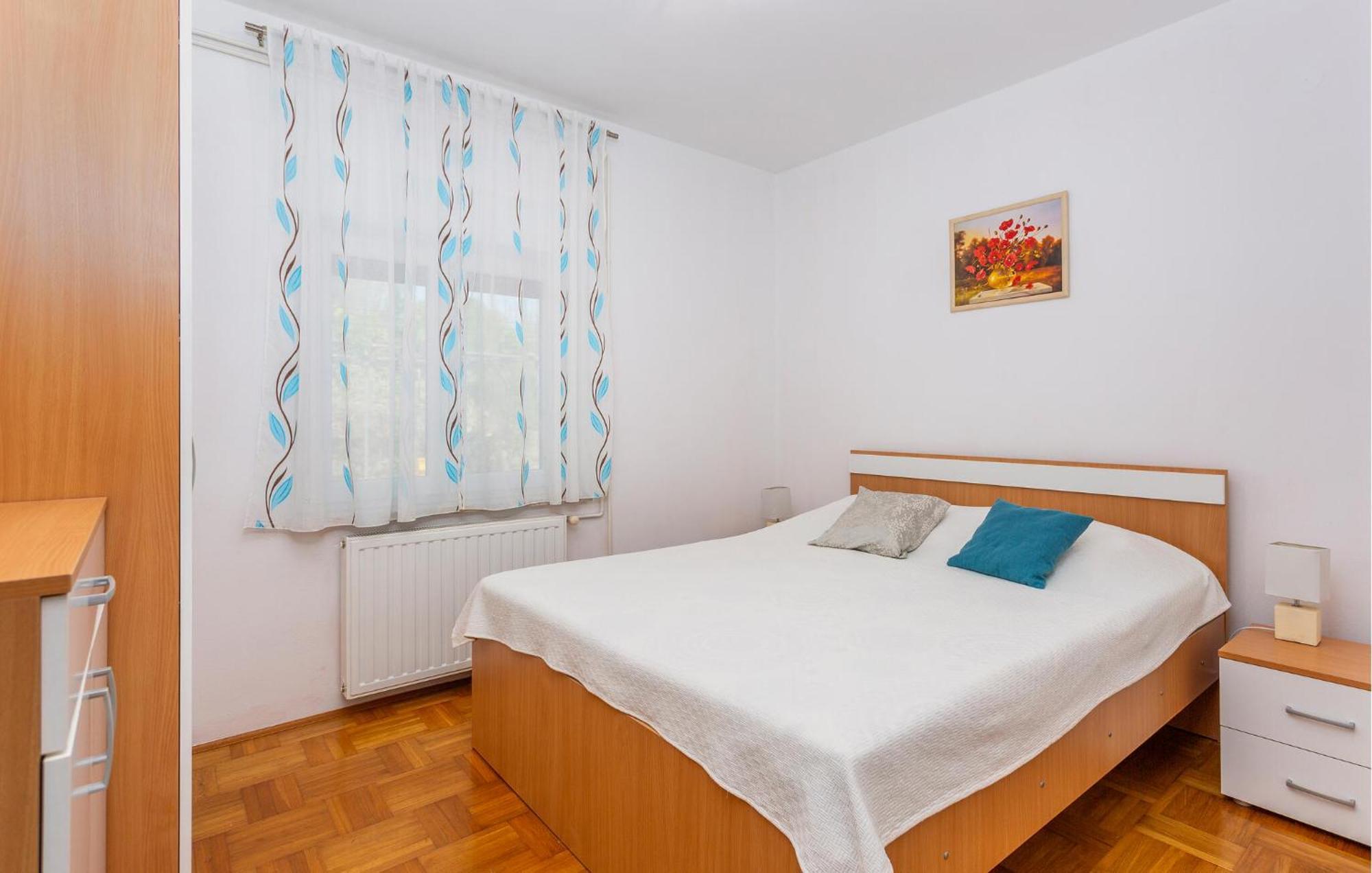 Stunning Apartment In Krk With Kitchen Krk Town Eksteriør billede
